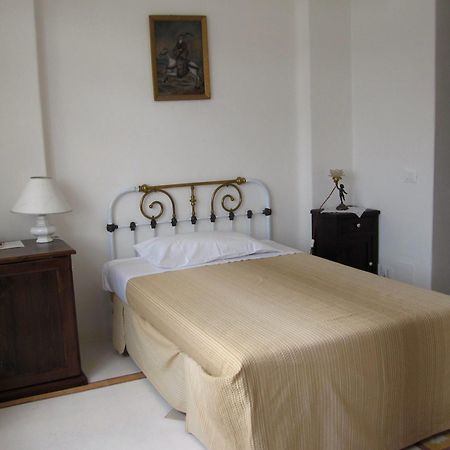 Hotel Santa Marina Antica Foresteria Santa Marina Salina Bagian luar foto