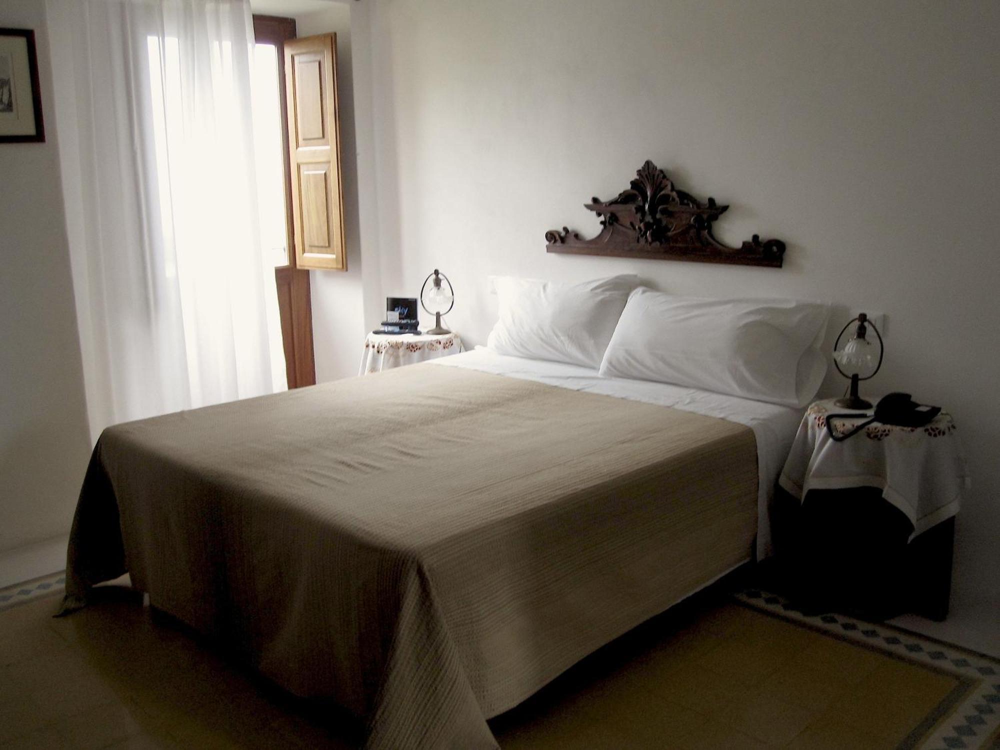 Hotel Santa Marina Antica Foresteria Santa Marina Salina Bagian luar foto