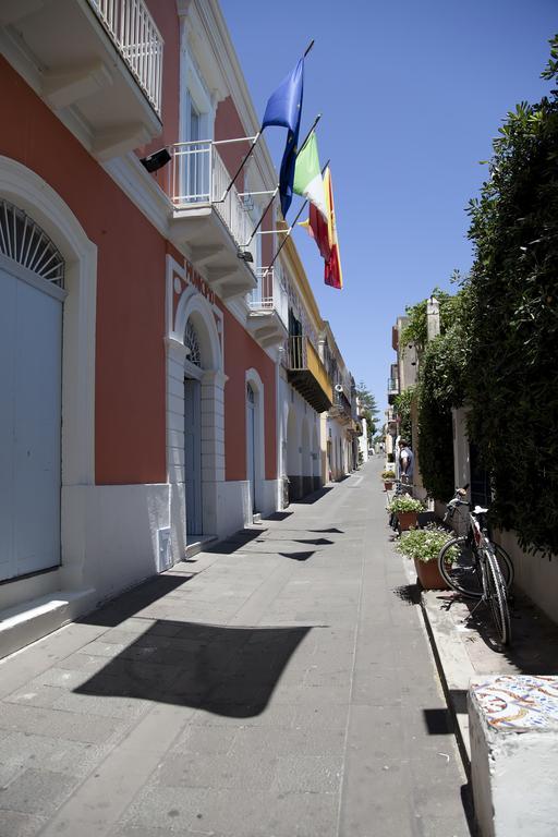 Hotel Santa Marina Antica Foresteria Santa Marina Salina Bagian luar foto