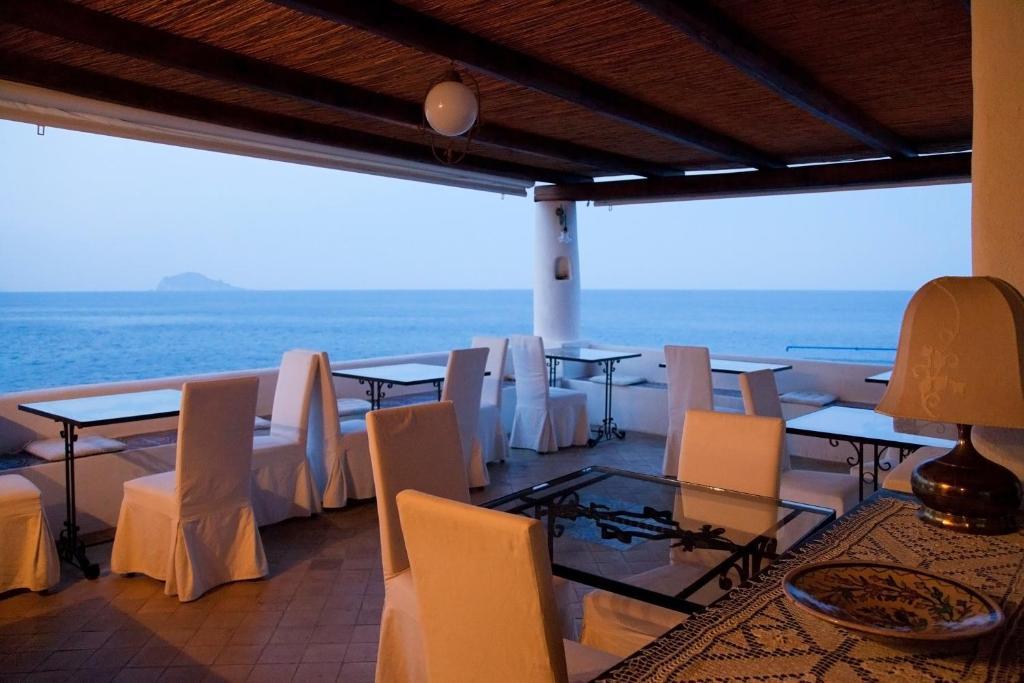 Hotel Santa Marina Antica Foresteria Santa Marina Salina Bagian luar foto